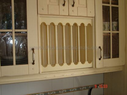 Muebles de cocina de madera rústica - Imagen 11