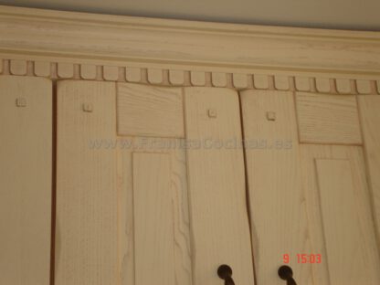Muebles de cocina de madera rústica - Imagen 12