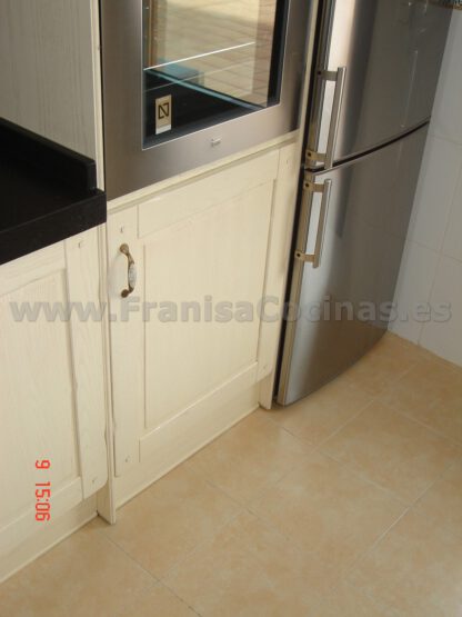 Muebles de cocina de madera rústica - Imagen 25