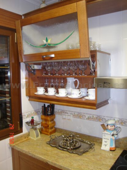 Muebles de cocina de castaño color cerezo - Imagen 6