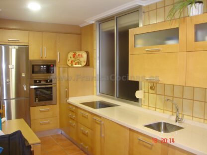 Muebles de cocina tablero marino haya