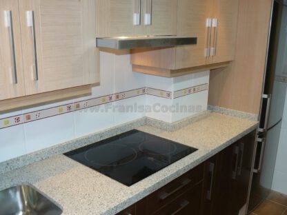 Muebles de cocina tablero marino wengué y roble pr - Imagen 11