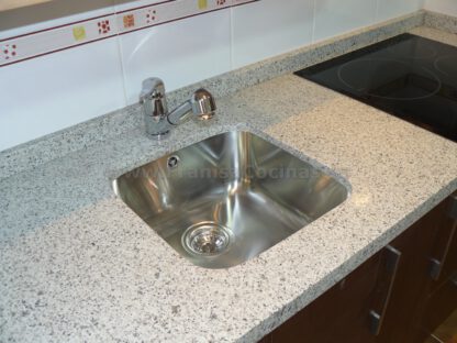 Muebles de cocina tablero marino wengué y roble pr - Imagen 17