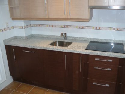 Muebles de cocina tablero marino wengué y roble pr - Imagen 2