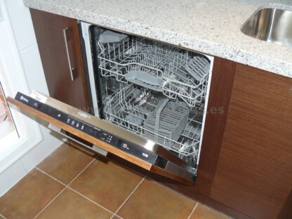 Muebles de cocina tablero marino wengué y roble pr - Imagen 15