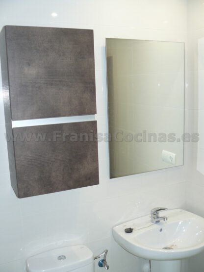 Mueble de baño laminado efecto gola