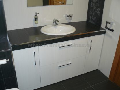 Mueble de baño a la medida laminado pino cervino - Imagen 7