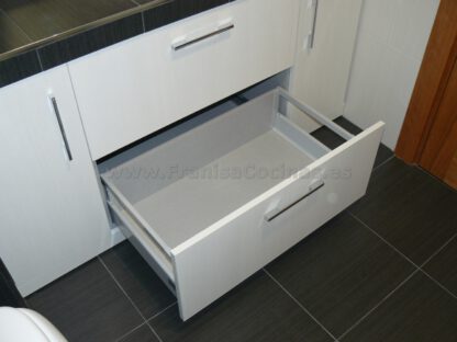 Mueble de baño a la medida laminado pino cervino - Imagen 8