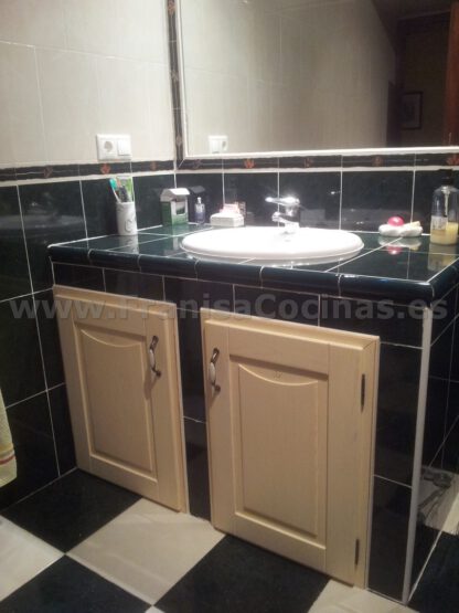 Frontal de puertas para mueble de baño de madera a la medida