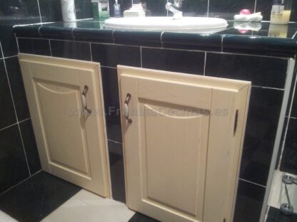 Frontal de puertas para mueble de baño de madera a la medida - Imagen 3
