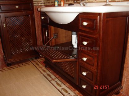 Mueble de baño rústico de madera - Imagen 16