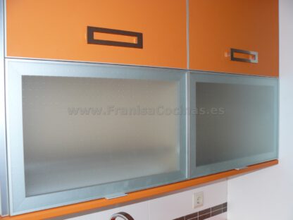 Muebles de cocina laminado blanco y naranja - Imagen 23