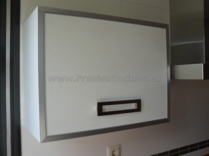 Muebles de cocina laminado blanco y naranja - Imagen 10