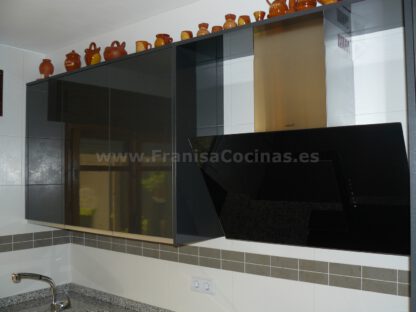 Muebles de cocina tirador efecto gola y oculto - Imagen 13