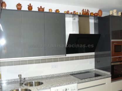 Muebles de cocina tirador efecto gola y oculto - Imagen 2