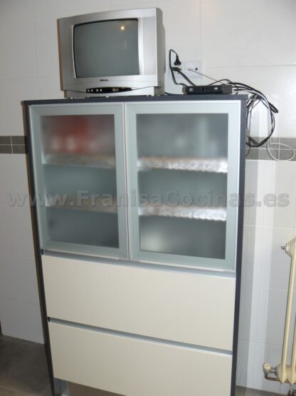 Muebles de cocina tirador efecto gola y oculto - Imagen 18