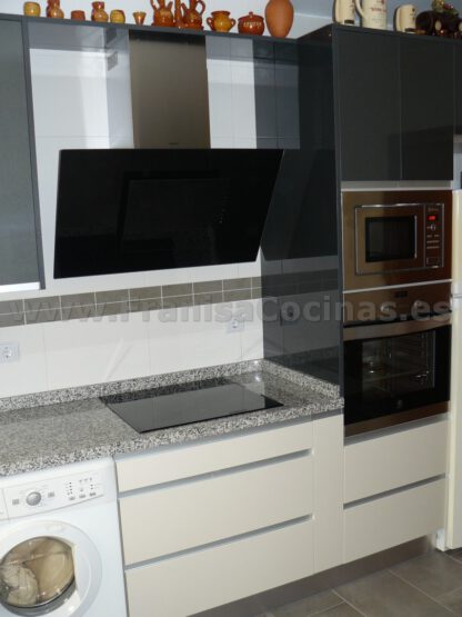 Muebles de cocina tirador efecto gola y oculto - Imagen 6