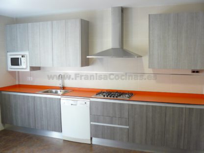 Muebles de cocina tirador efecto gola y tirador oculto - Imagen 3