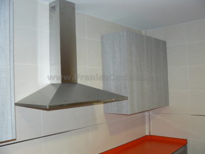 Muebles de cocina tirador efecto gola y tirador oculto - Imagen 10