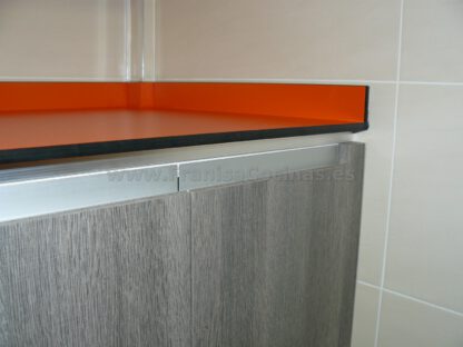 Muebles de cocina tirador efecto gola y tirador oculto - Imagen 29