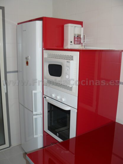 Muebles de cocina roja laminado estratificado AR+ - Imagen 12