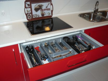 Muebles de cocina roja laminado estratificado AR+ - Imagen 16