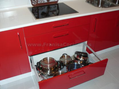 Muebles de cocina roja laminado estratificado AR+ - Imagen 18