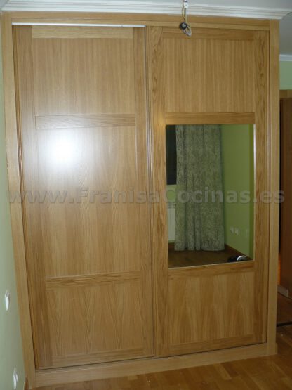 Armario empotrado corredera roble