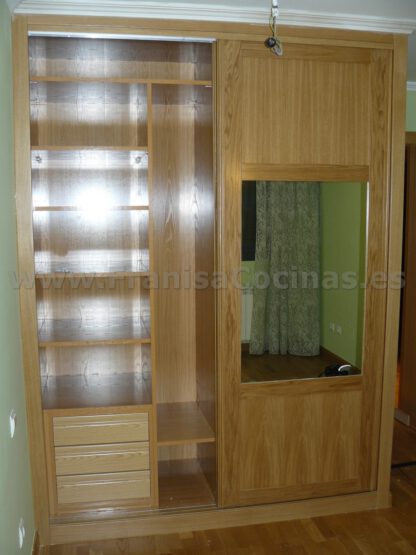 Armario empotrado corredera roble - Imagen 3