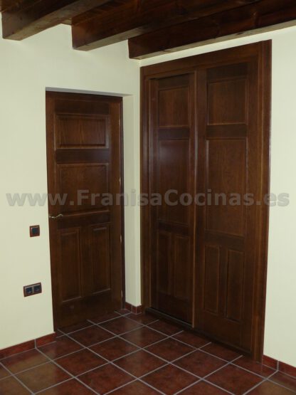 Armario empotrado rústico madera de roble