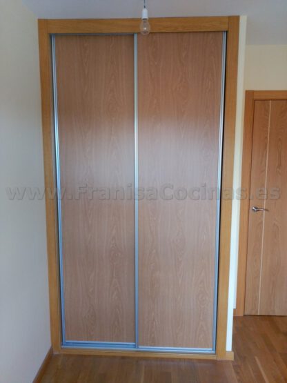 Armario empotrado puertas correderas melamina haya - Imagen 2