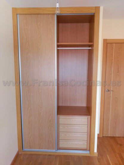Armario empotrado puertas correderas melamina haya - Imagen 3