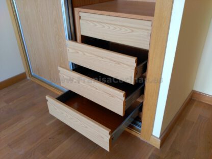 Armario empotrado puertas correderas melamina haya - Imagen 6