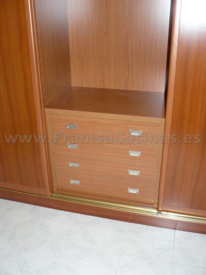 Armario empotrado puertas correderas sapelly - Imagen 4