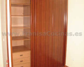 Armario empotrado puertas correderas sapelly