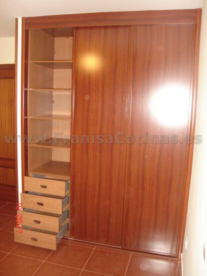 Armario empotrado puertas correderas sapelly - Imagen 5