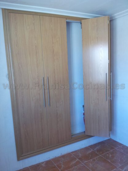 Armario empotrado puertas plegables melamina roble - Imagen 2