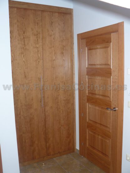 Armario empotrado puertas plegables cerezo - Imagen 2