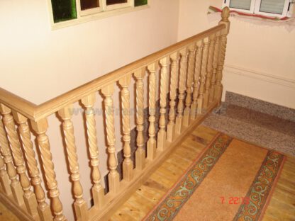 Balaustre de madera de roble para escalera - Imagen 2
