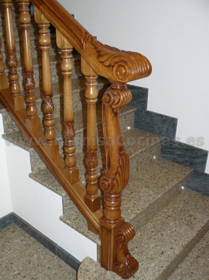 Balaustre de madera de roble - Imagen 12