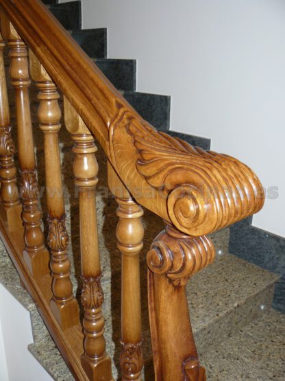 Balaustre de madera de roble - Imagen 13