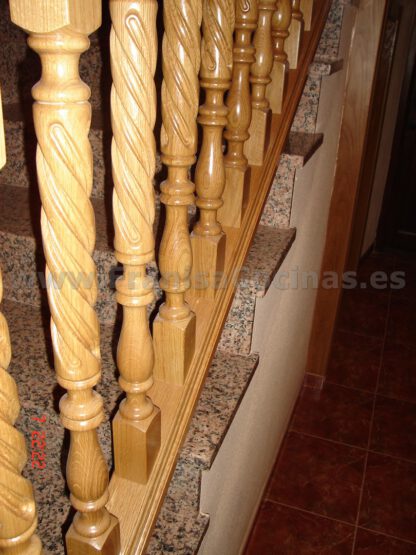 Balaustre de madera de roble para escalera - Imagen 15