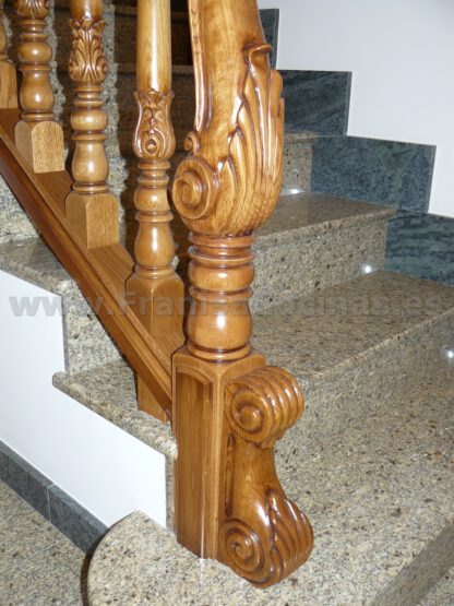 Balaustre de madera de roble - Imagen 14