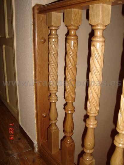 Balaustre de madera de roble para escalera - Imagen 4