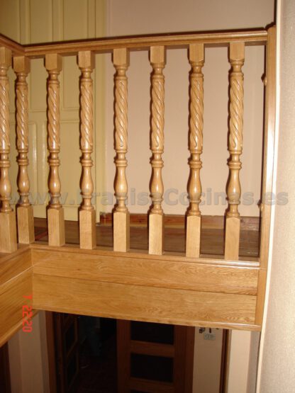 Balaustre de madera de roble para escalera - Imagen 9