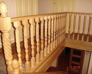 Balaustre de madera de roble para escalera
