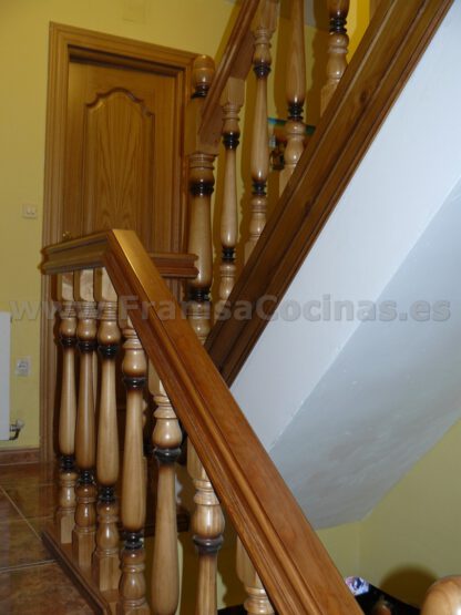 Balaustre de madera de pino tintado - Imagen 8
