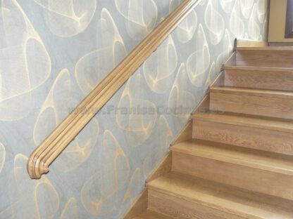 Escalera de madera de roble tintado - Imagen 6