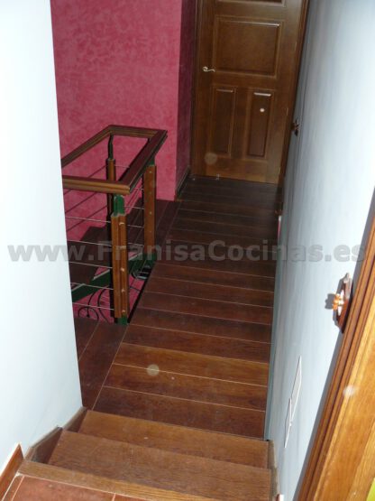 Escalera de madera de roble - Imagen 8