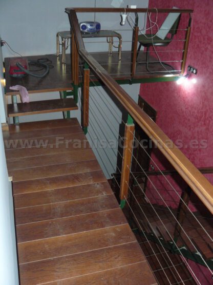Escalera de madera de roble - Imagen 9
